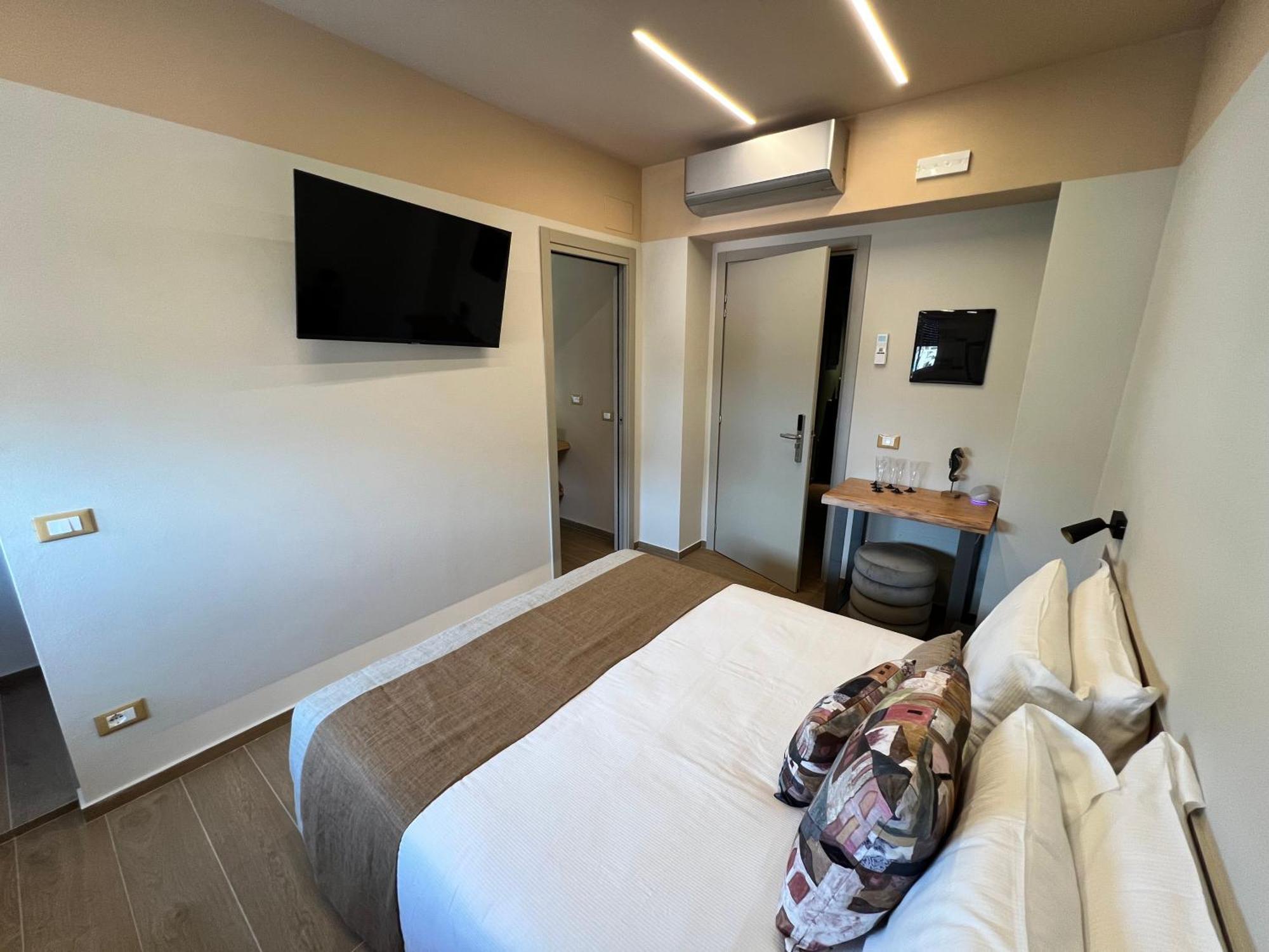 Luci Sul Mare -Boutique Rooms Follonica Luaran gambar