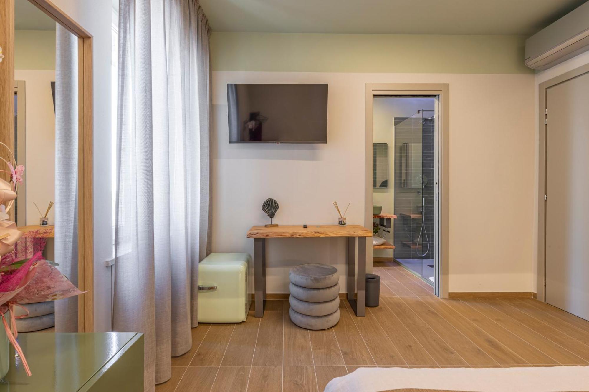Luci Sul Mare -Boutique Rooms Follonica Luaran gambar